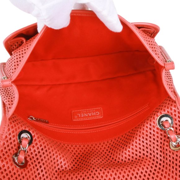 Authentic Chanel red leather Matelassé chain shoulder bag - Picture 11 of 16